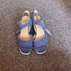 Lucky brand blue wedges 8
